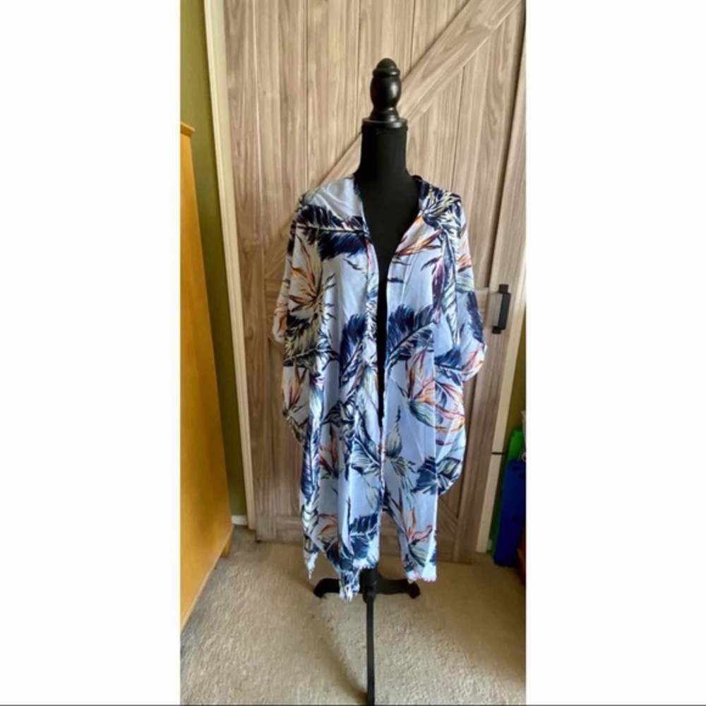 Vero Moda Tropical Beach Coverup